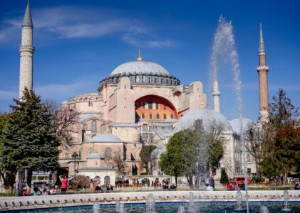 Explore Hagia Sophia: Istanbul’s Architectural Marvel